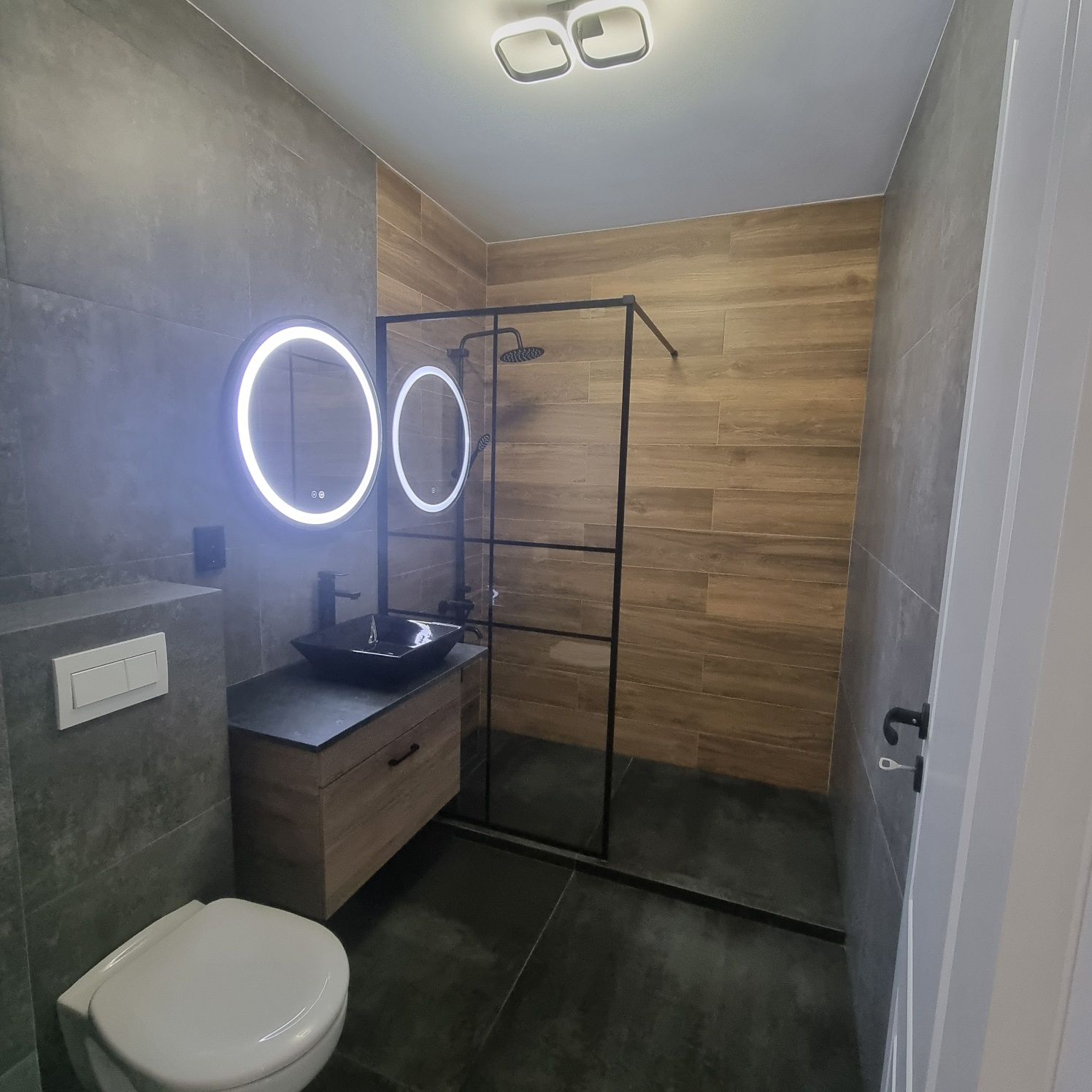 PF Închiriez apartament 2 camere, 53 mp, et. 1, Vivo Cluj