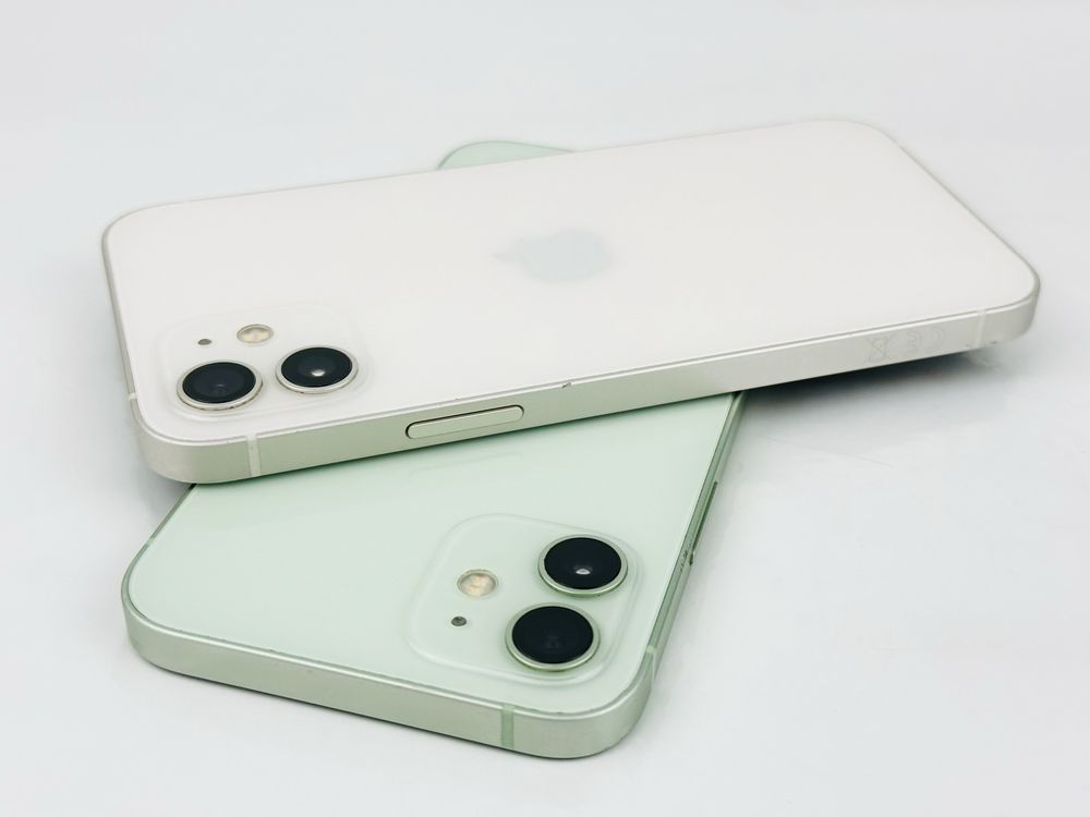 Apple iPhone 12 64GB White / Green Отличен! Гаранция!