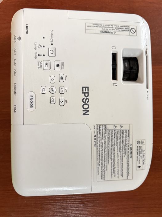 Проектор с полотном Epson EB-X05 новый