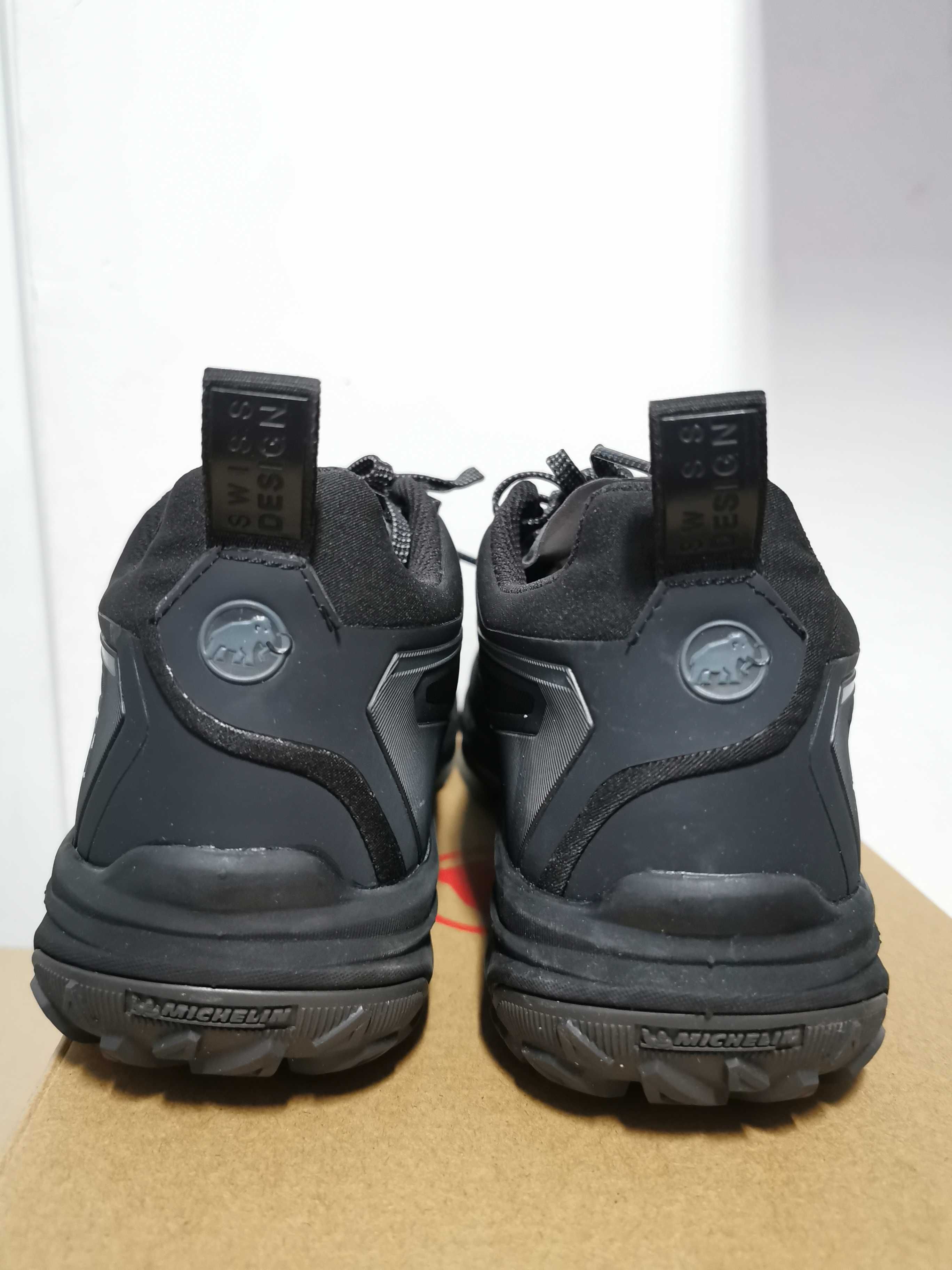 Мъжки трекинг обувки Mammut 42,5/43 189 лв