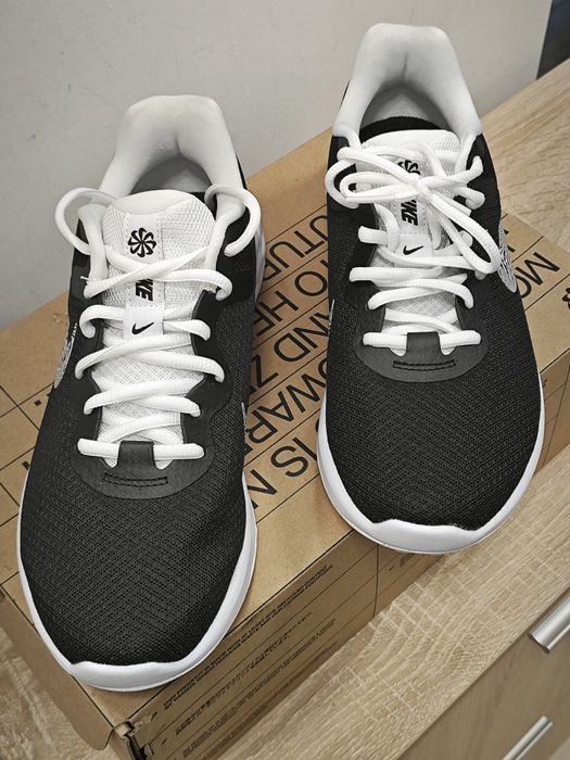 Дамски спортни маратонки Nike