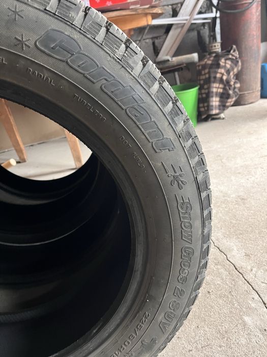 Продам Шины 225/60/R18