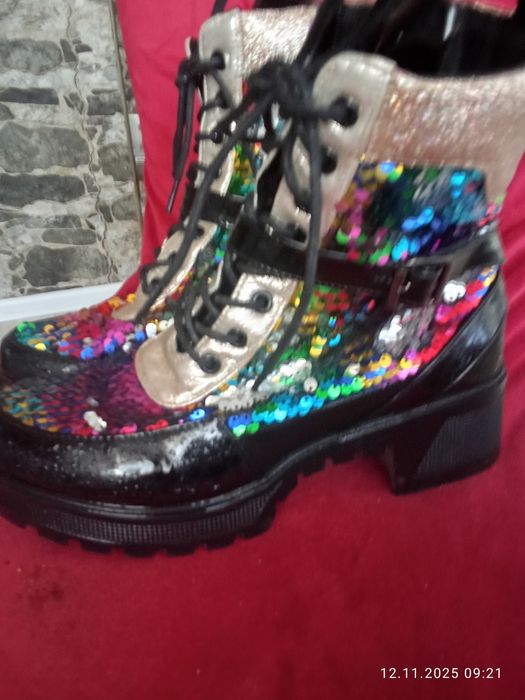 Pantofi cu toc inalt