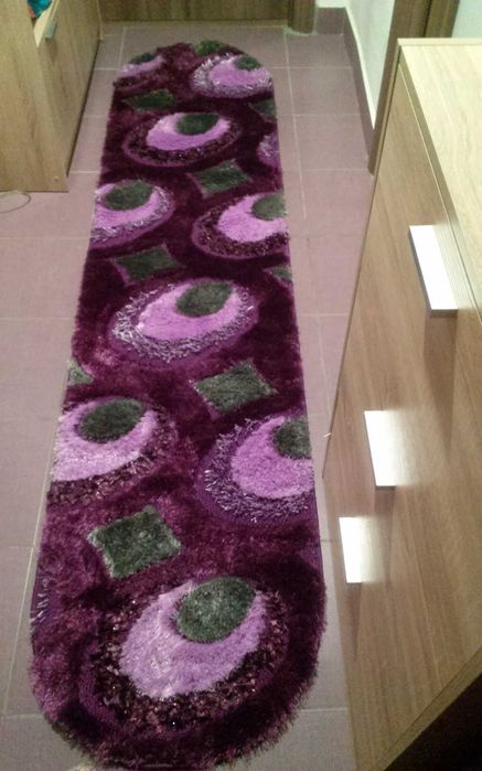 Covor Mov - foarte lung si pufos, cu moate.