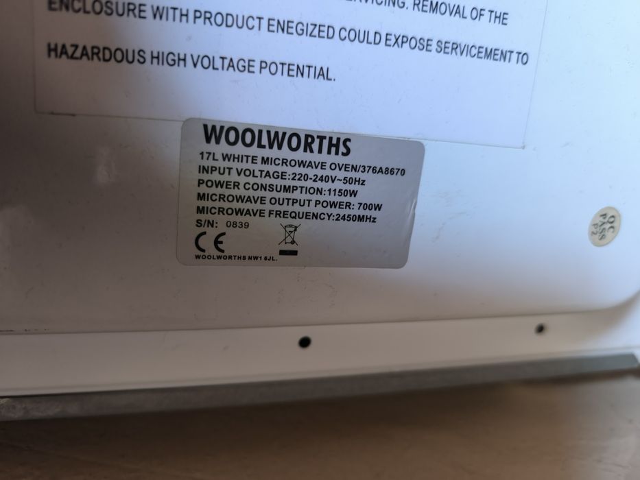 Продается микроволновая печь 700W 20 литров