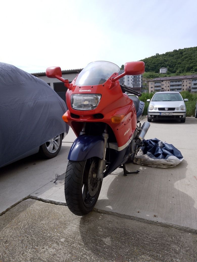 Vând Kawasaki zzr 600