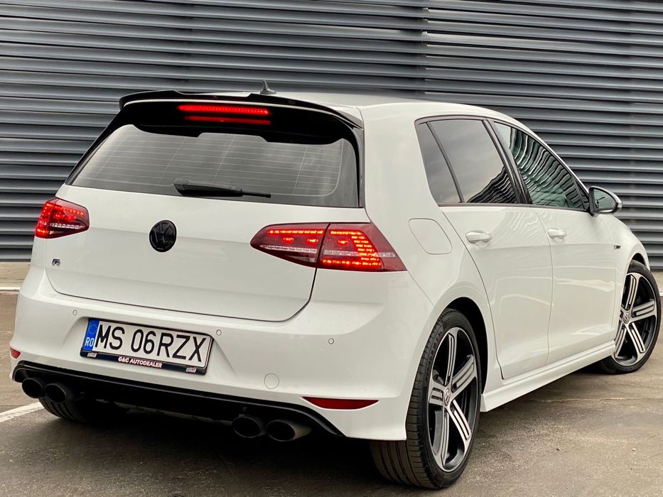 Volkswagen Golf VII R
