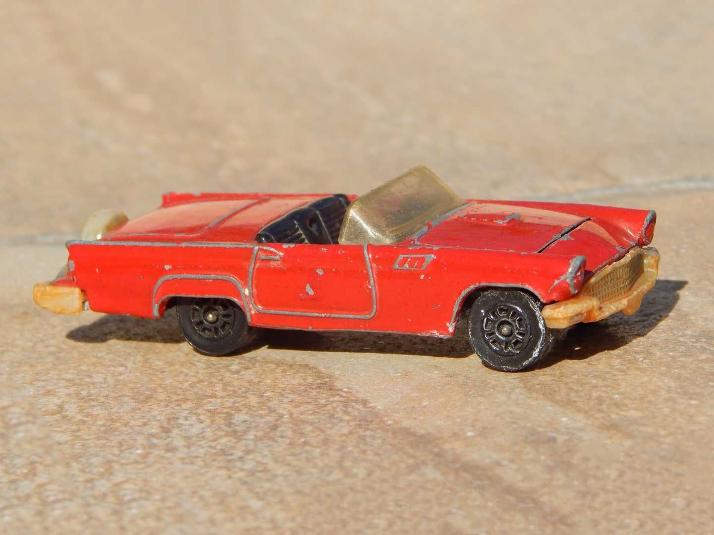 Macheta Ford Thunderbird 1957 Corgi 1980 veche fab Marea Britanie