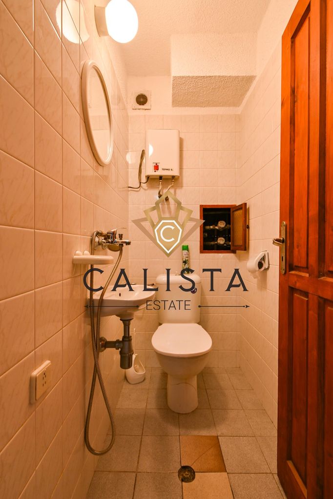 Дава се под наем Четиристаен апартамент в София, Лозенец - 165 кв.м за 1175 € - Снимка #10