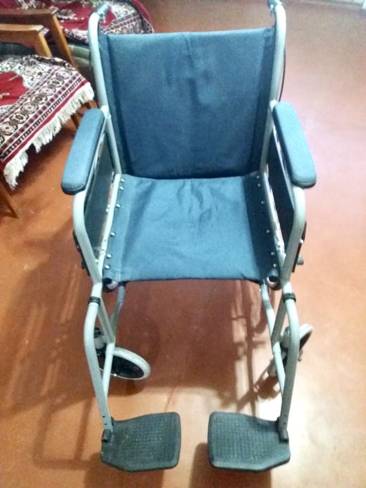 Продам инвалидную коляску в хорошем состоянии