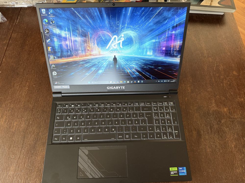 Лаптоп GIGABYTE G5 MF5 i7-13620H RTX 4050 32GB DDR5 1TB WIN11