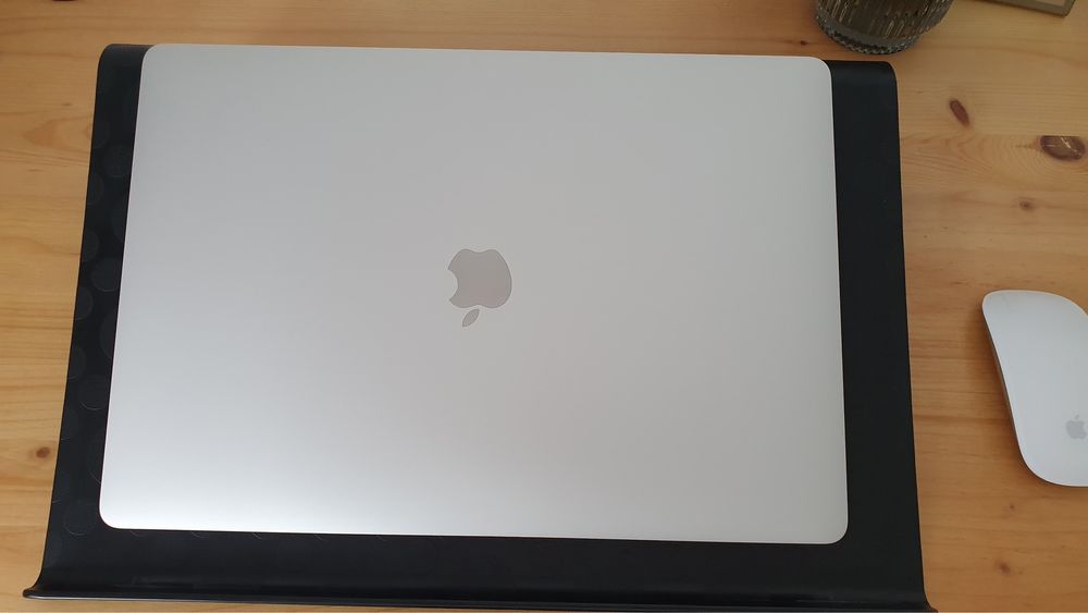Apple MacBook Pro Intel i7 15 inch 32Gb ram