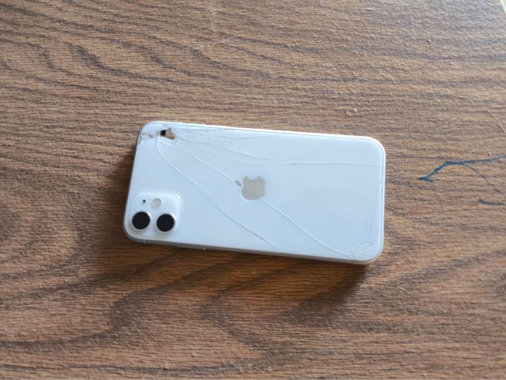 iPhone 11 Обменяю