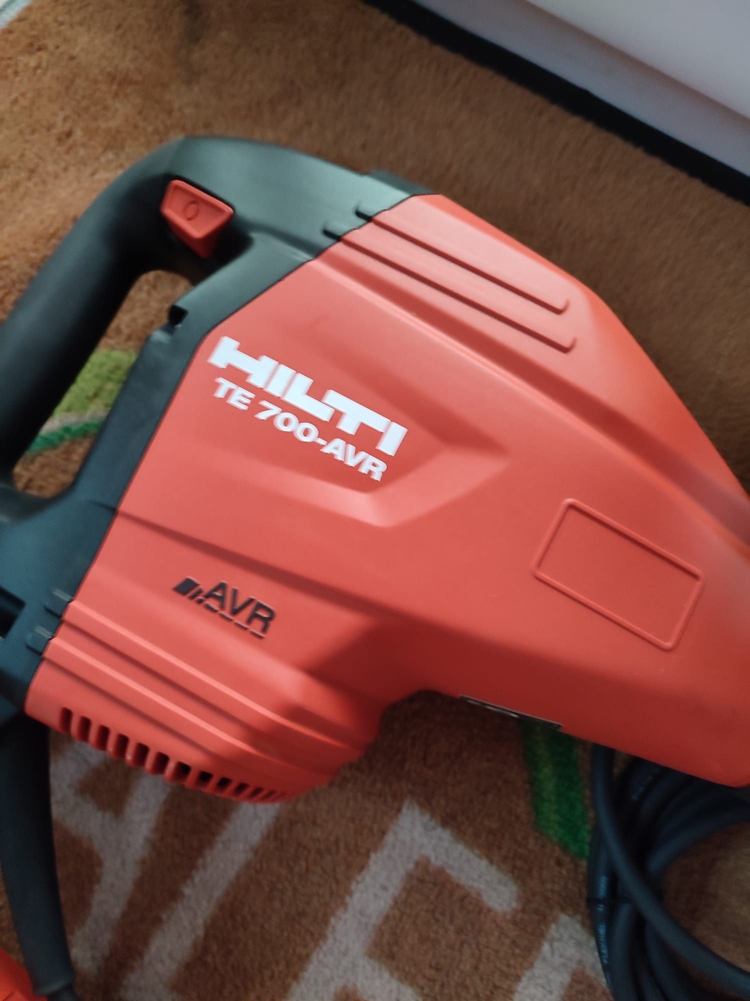 Hilti rotopercutor demolator nou