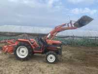 Tractor japonez Kubota