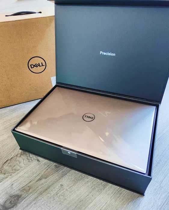 Нов ТОП Dell Precision 5570, 2022г. I7 12800H, 64GB DDR5 Ram, 1TB NVME