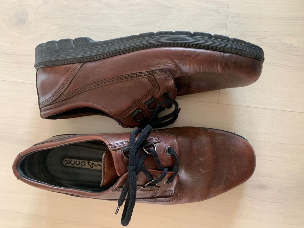 Vând pantofi piele interior și exterior ECCO (42)