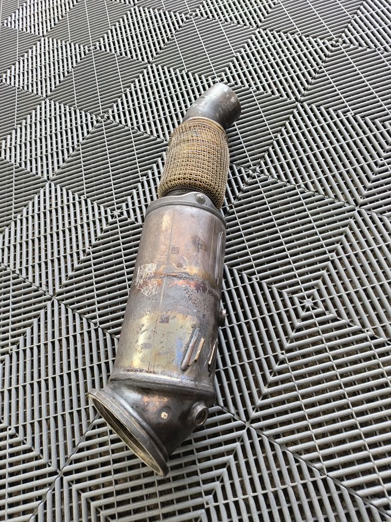 Downpipe със спортен катализатор B58 340i 440i 540i