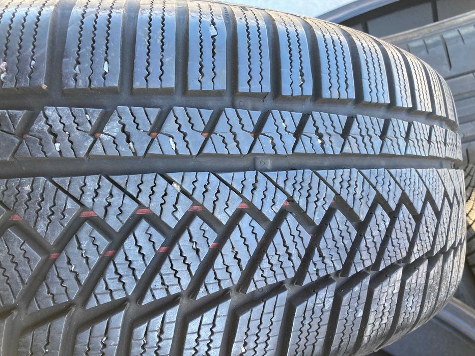 4бр 235/65/17 континентал 8мм 2020 99% нови