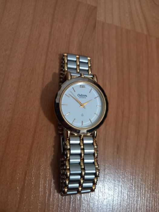 Ceas de damă de-la Odirex suflat cu aur