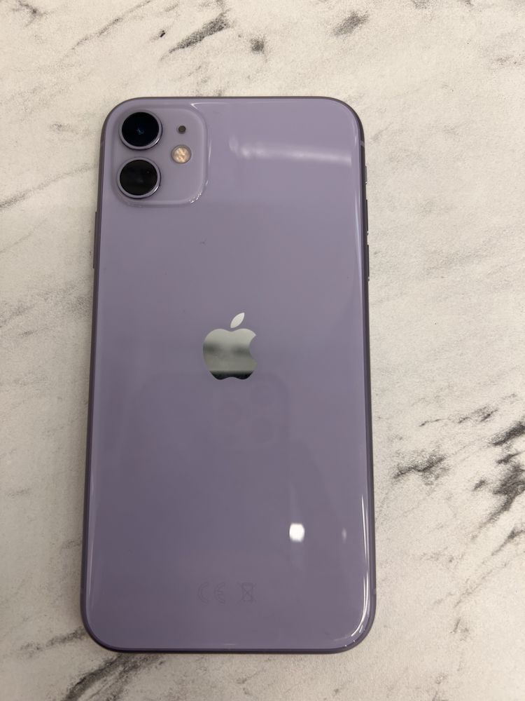 Продам IPhone 11 - 64