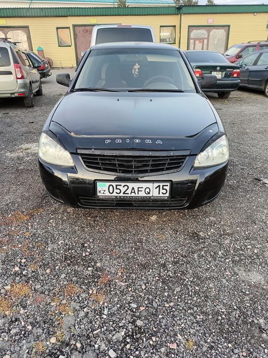 Продам Приору 2008 год, полностью обслужена,новая резина