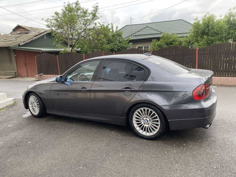 BMW E90 2.0d 163cp