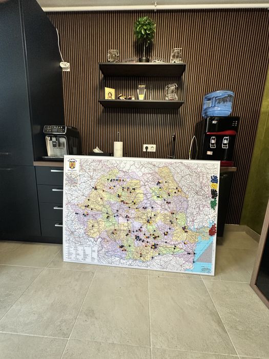 Hartă magnetică România cu ramă de aluminiu realizată pe comandă
