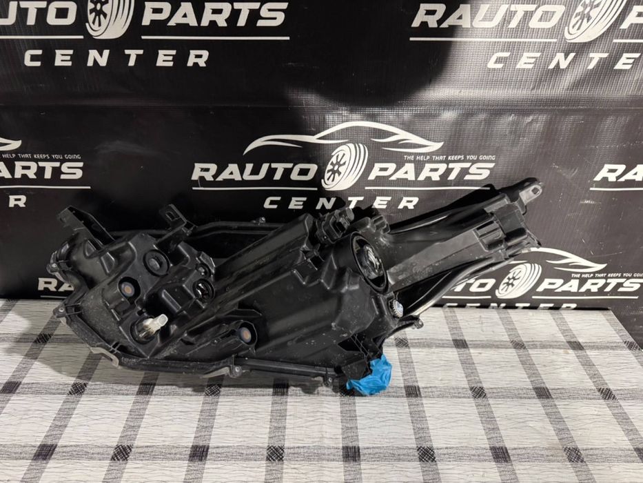 Far dreapta Toyota Yaris 2020/2021/2022/2023/2024