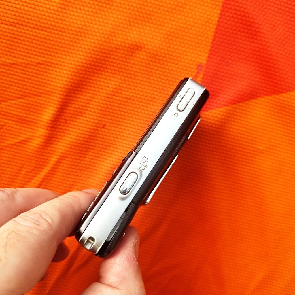 Sony Ericsson k750i ( decodat, accesorii originale)