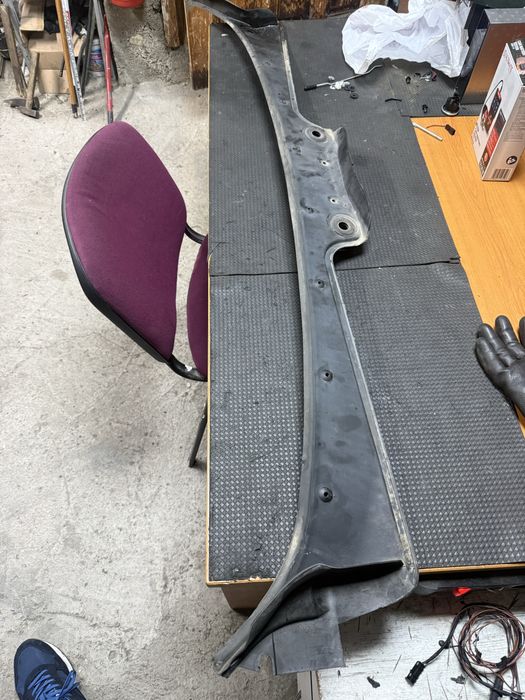 Кора под чистачки БМВ Е60 Е61