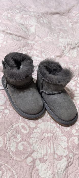 Продам Детские угги