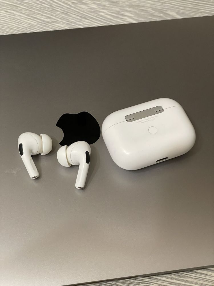 AirPods pro оригинал