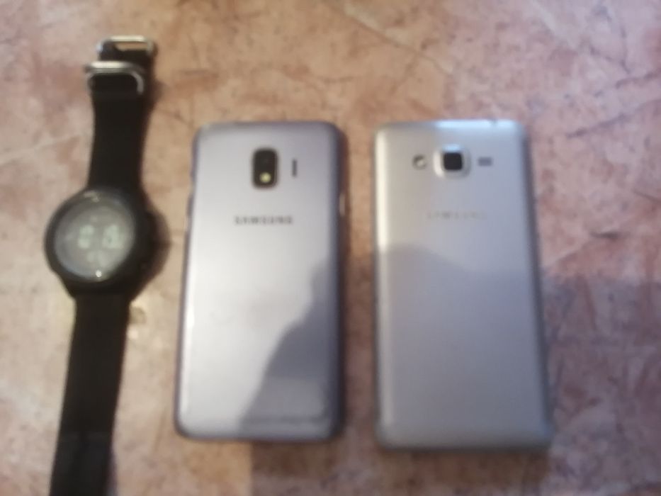 Продам два телефона самунг дж2, и часа ориганиал водонепроницаемые