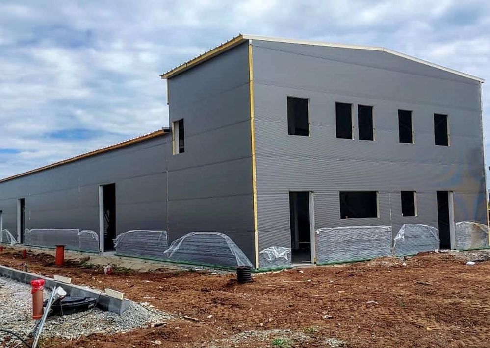 Hale metalice profesionale, comerciale si industriale pe comanda