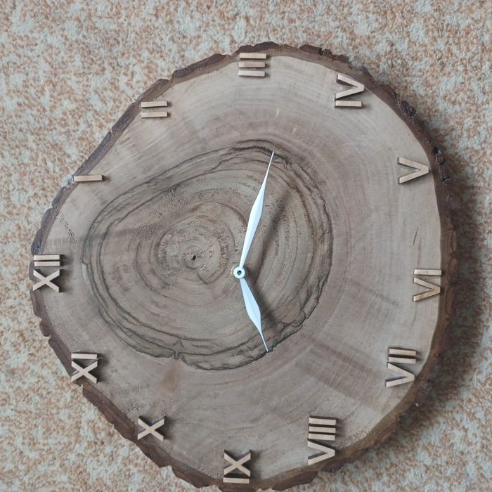 Ceas din lemn de nuc diametru 32cm