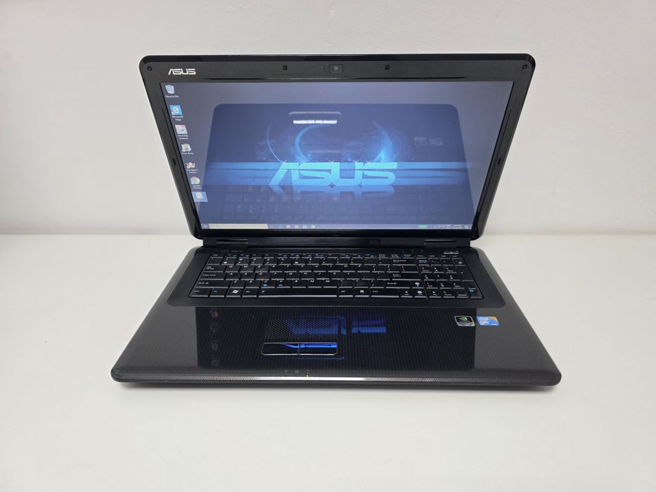 Laptop Asus  DISPLAY MARE 17 video dedicat  nVidia GT  . GARANTIE