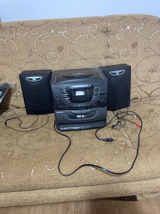 Boombox audio și 2 boxe