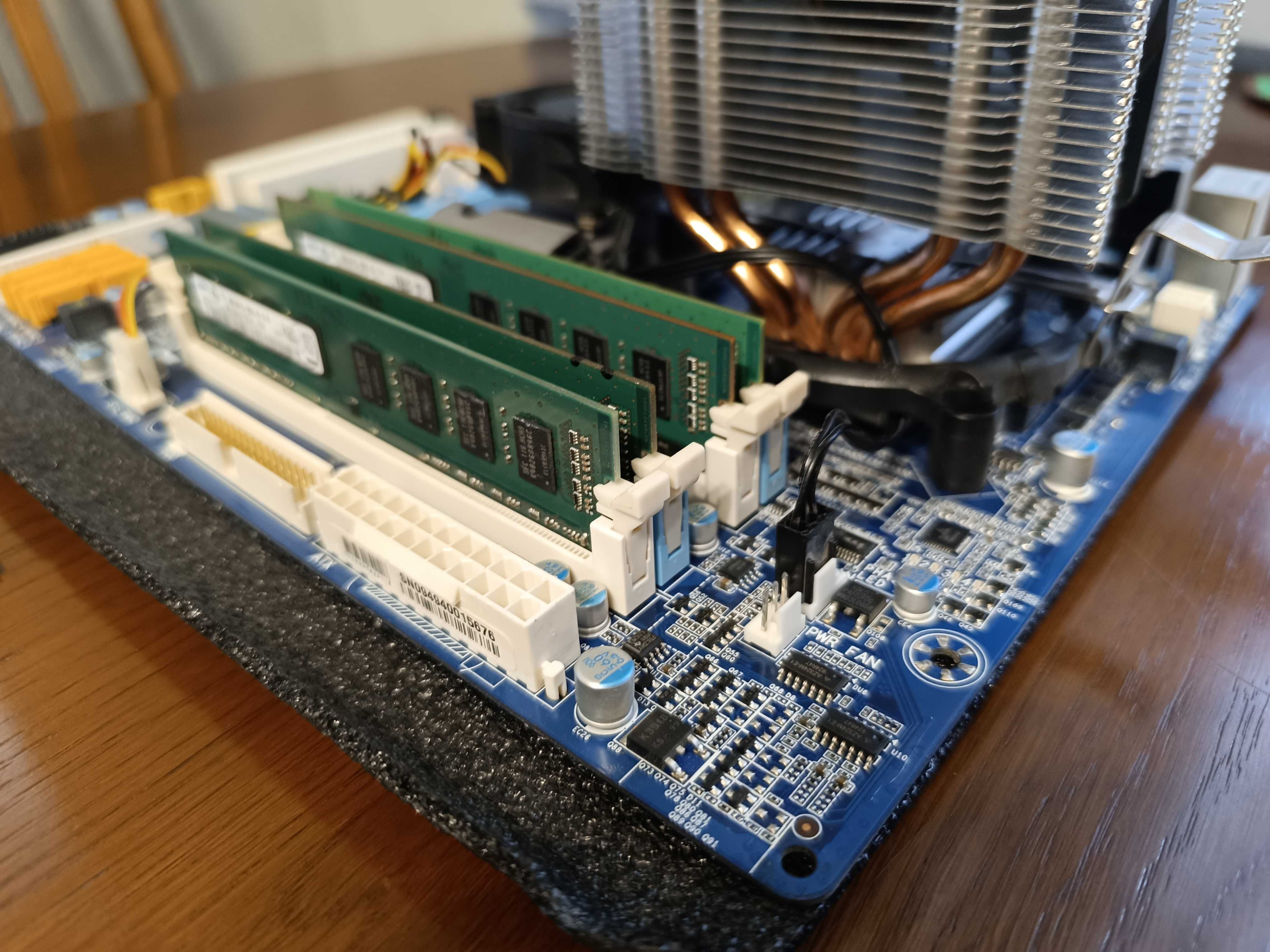 Комплект Материнская плата DDR3, XEON E5450, 16 GB (775 сокет)