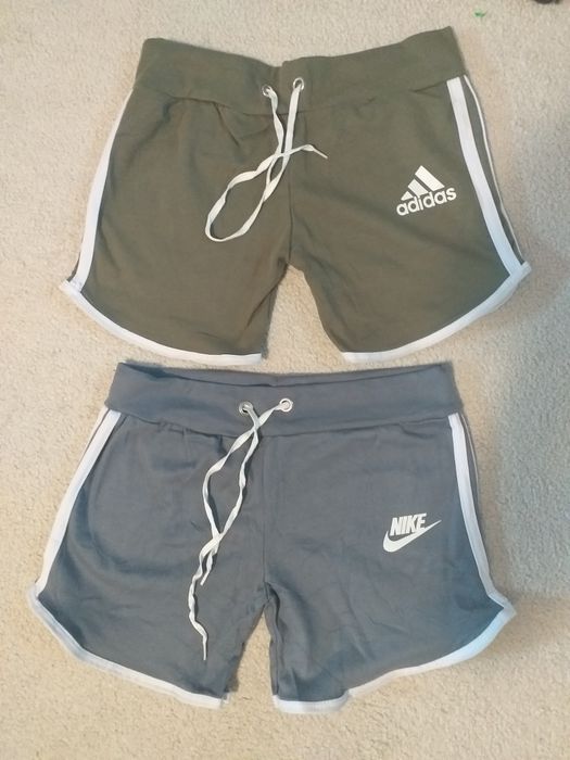 Pantaloni scurți-damă