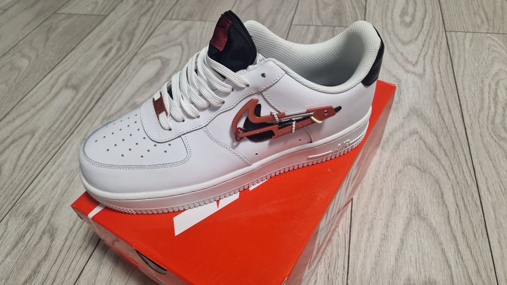 Vand Adidasi AirForce