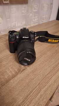 Nikon D7000 + obiectiv 18-105