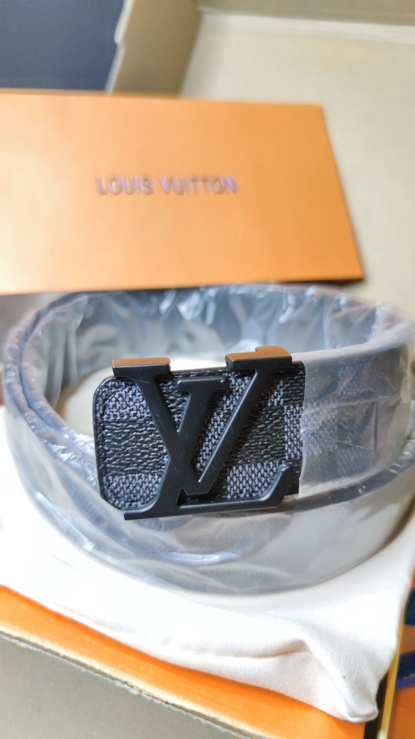 Louis Vuitton Колан