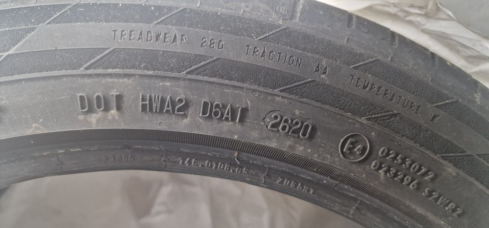 Set 4 anvelope vara 245 45 19 Continental