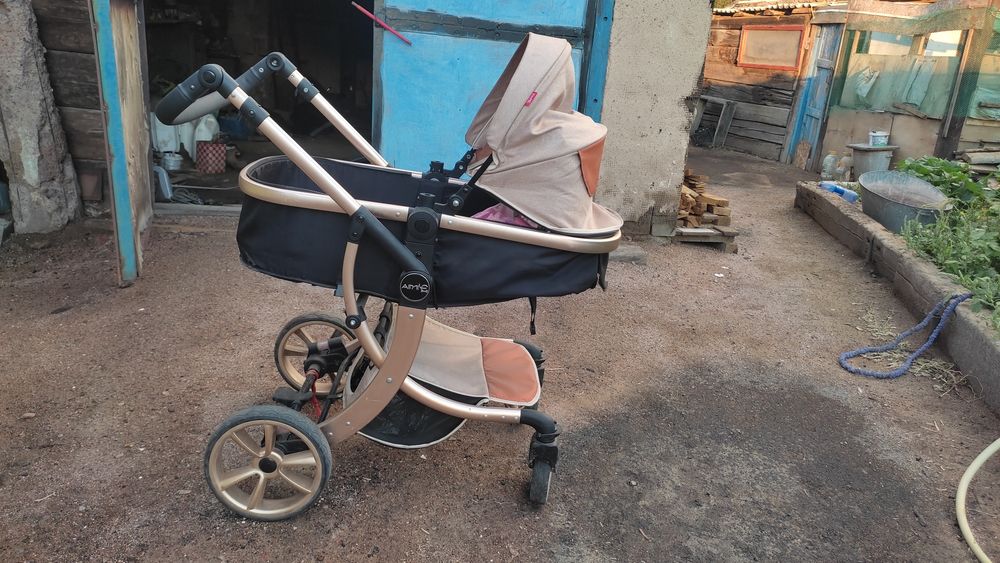 Продам коляску почти новая