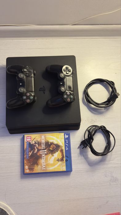 Ps 4 в идельном состоянии с игрой