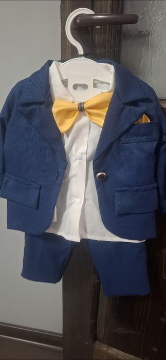 Costum botez bebelus 5 luni