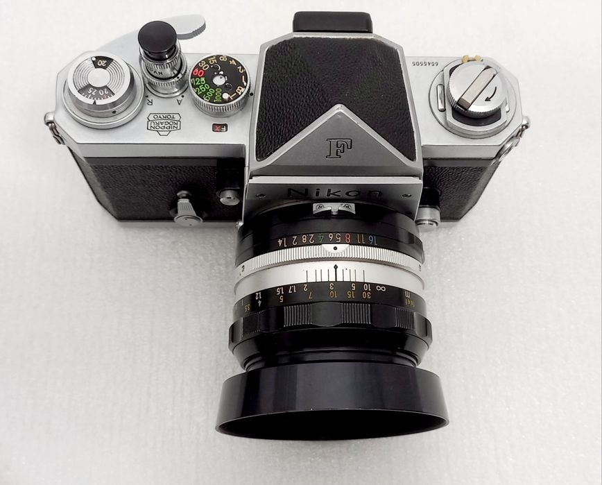 Aparat foto film vintage NIKON F - The Legend