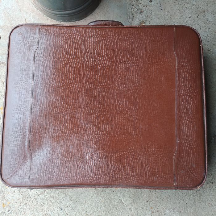 Ретро бг куфар естествена кожа