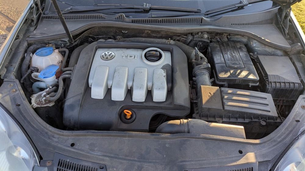 Golf 5 1.9 TDI BKC 160 mii km unic proprietar de noua